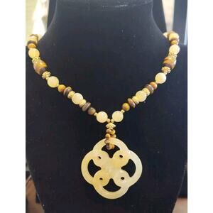Lee Sands Tiger's Eye and Yellow Jasper Pendant Necklace Gold Tone Spacers 21"